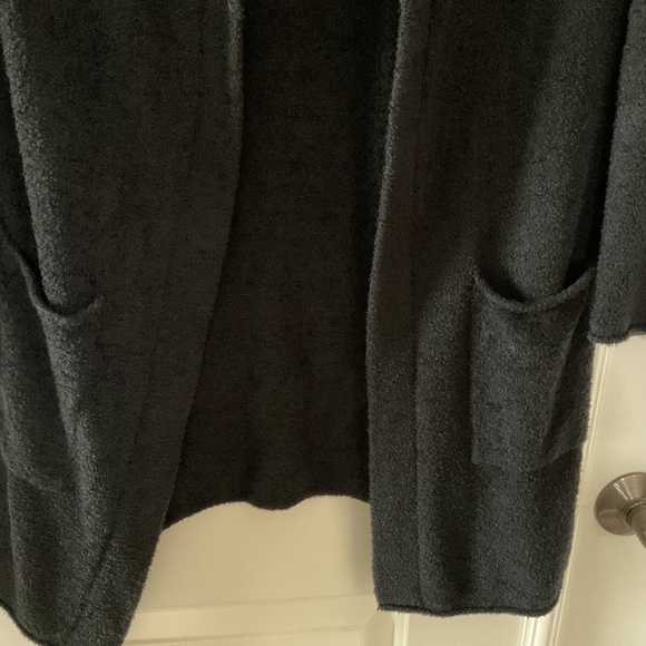 Barefoot Dreams Cozy chic lite cardigan. Small - Picture 3 of 4
